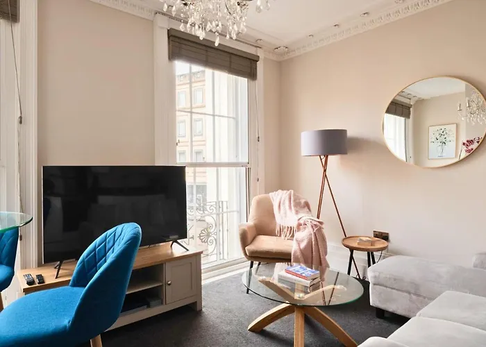 Stunning 2 Bed In The Centre Of Cheltenham!