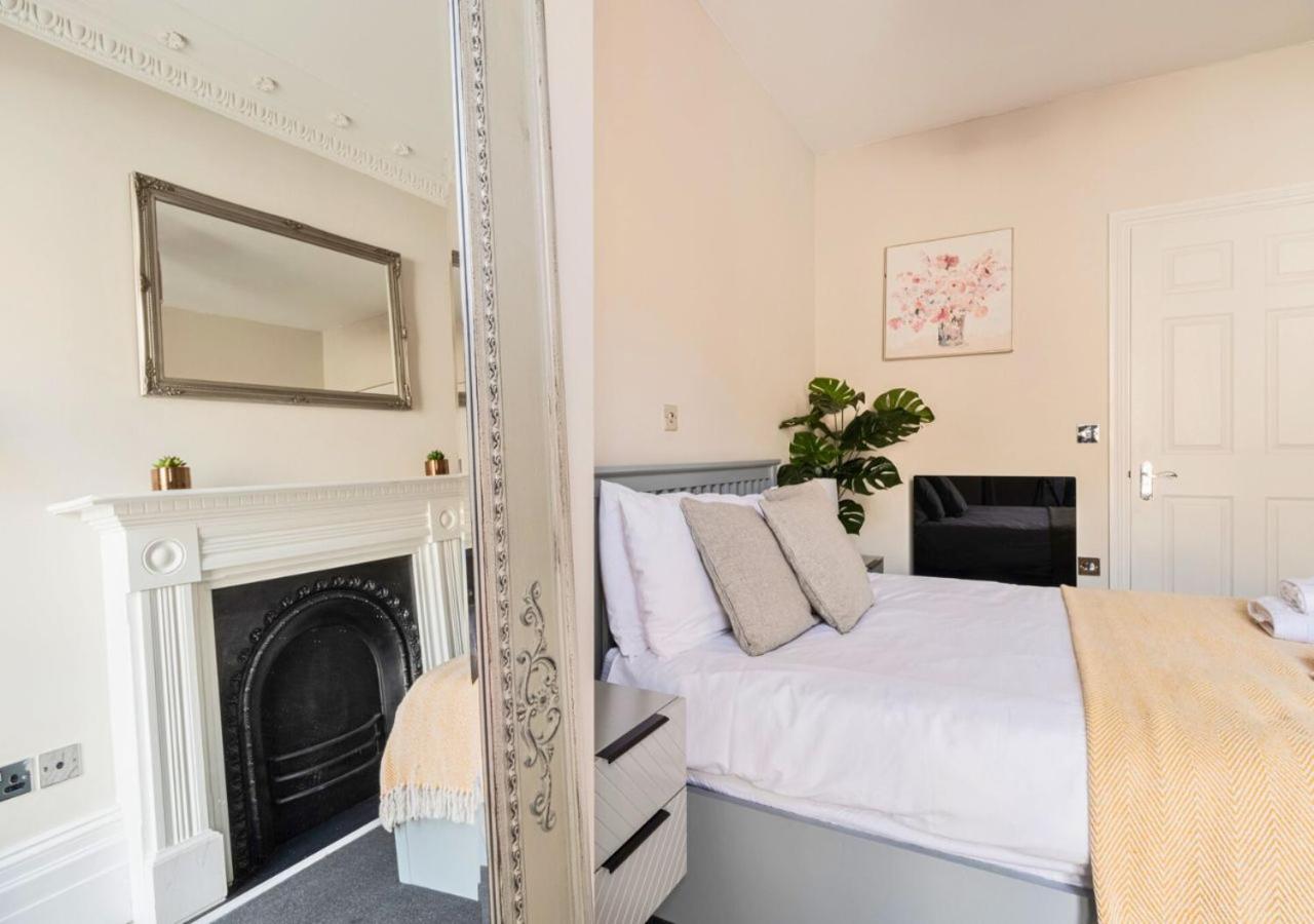 Stunning 2 Bed In The Centre Of Cheltenham! *