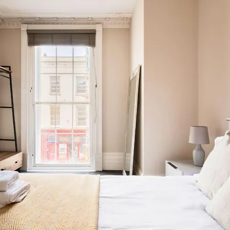 Stunning 2 Bed In The Centre Of Cheltenham! Exterior photo