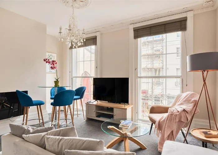 Stunning 2 Bed In The Centre Of Cheltenham!