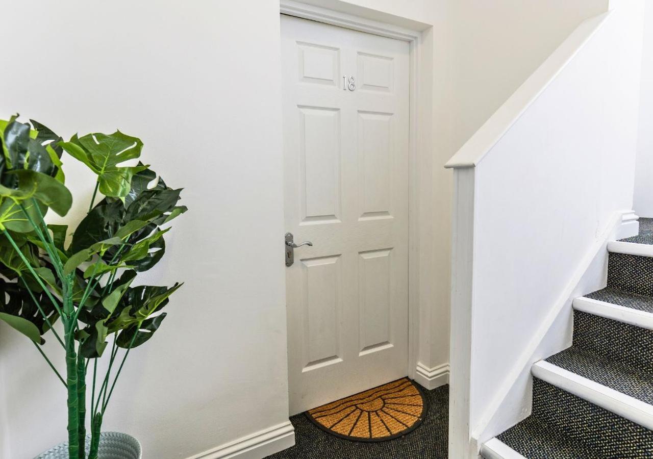 Stunning 2 Bed In The Centre Of Cheltenham! Apartamento