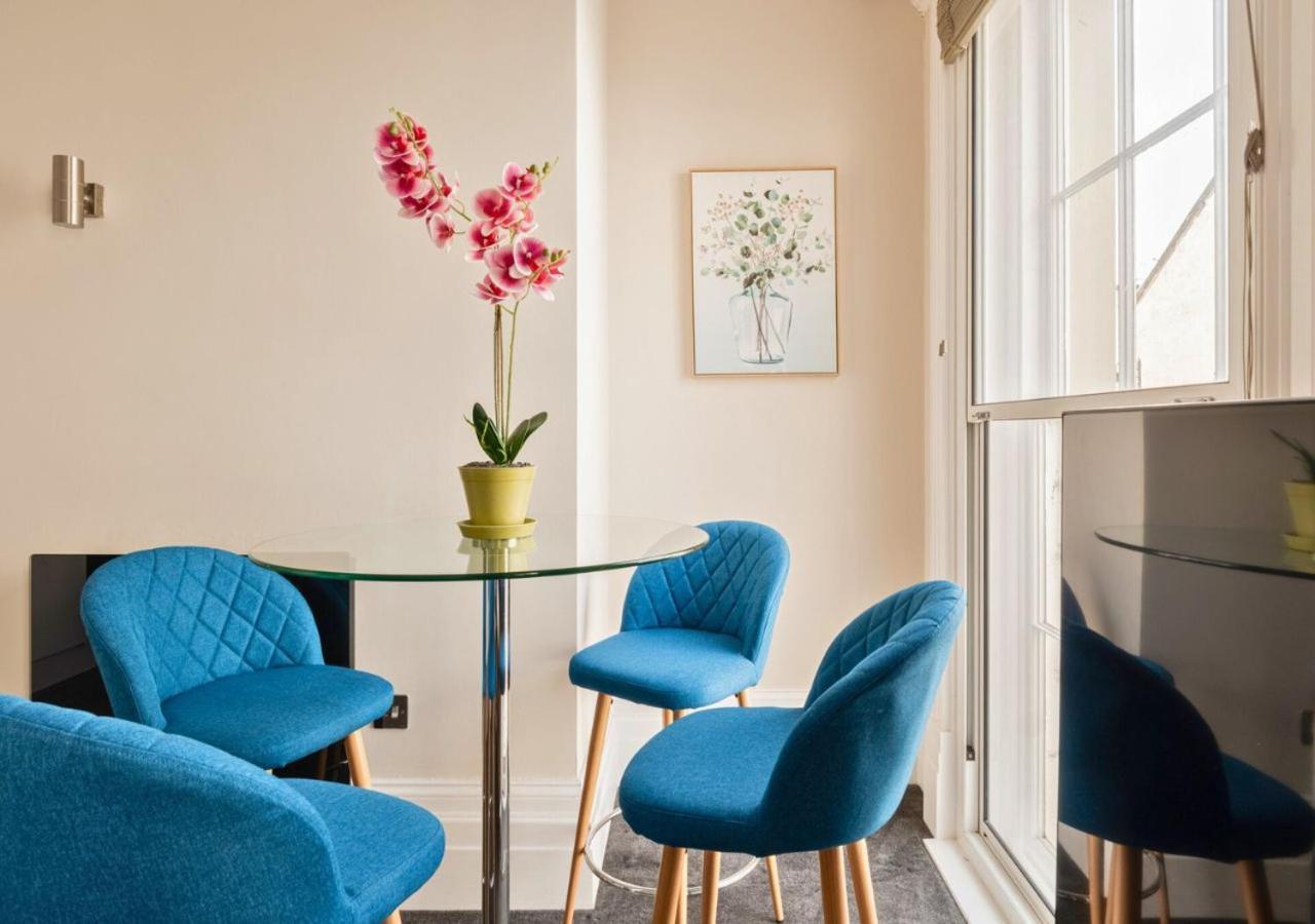 Stunning 2 Bed In The Centre Of Cheltenham! Apartamento Cheltenham